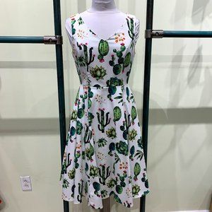 Eva Rose White And Green Succulent Print V-Neck